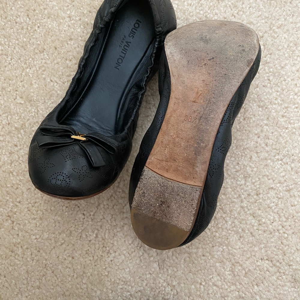 Shoes - Picture 2 of 3